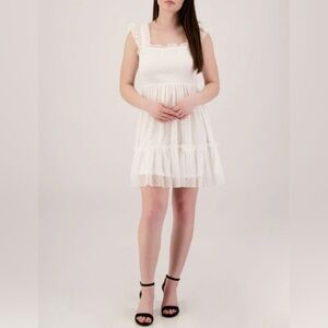 White‎ Sleeveless Ruffle Dress